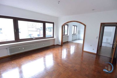 Sonnige, gut geschnittene Wohnung im Zweifamilienhaus
