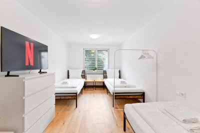 Helle und möbelierte WG Zimmer in zentraler Lage