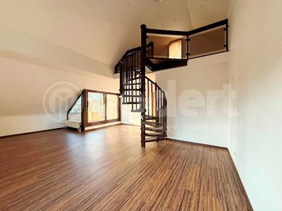 Helle ETW mit Loggia und TG Stellplatz