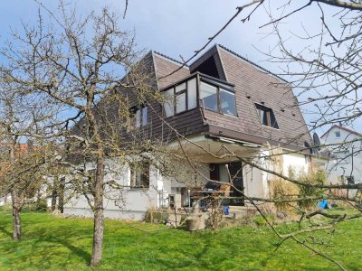 "Seltene Gelegenheit - Freistehendes Architektenhaus (2-FH) in Ortsrand Lage von Kirchheim"