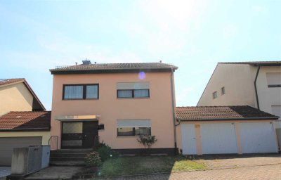 Schöne 3 Zi.-ETW mit Terrasse und Garage