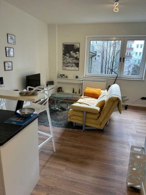 Helle 2-Zimmer-Wohnung mit Balkon (kernsaniert) im Herzen der Maxvorstadt