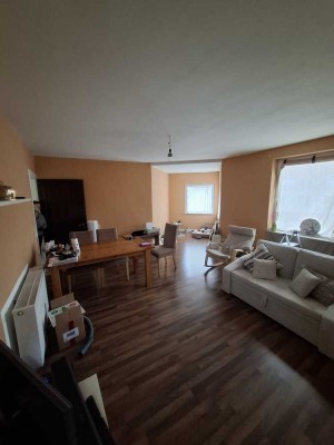 Helle 3-Zimmerwohnung im Zentrum von Niefern