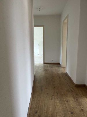 Helle 4-Zimmer-Wohnung mit Gartenanteil in Burgkunstadt