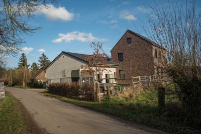 Moderner Neubau, 230 m², Ausbaureserven & Stall – energetisch bestmöglich & 200k € unter Herstellung