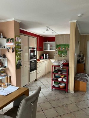 Modernisiertes & familienfreundliches Eckhaus (5,4Kw PV-Anlage, Wallbox, neue Heizung)