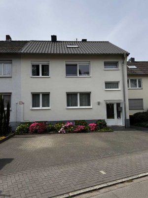 PROVISIONSFREI ! Nichts mehr zu tun - außer Wohlfühlen !  Dreifamilienhaus Kempener Feld