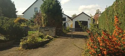 Geräumige, preiswerte 7-Raum-Villa mit EBK in Sindelfingen