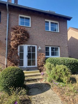 Schickes, halb freistehendes Einfamilienhaus in Mönchengladbach sucht neue Besitzer.