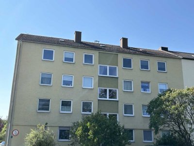 Attraktive und gepflegte 4-Raum-Wohnung mit Balkon in Königsbrunn