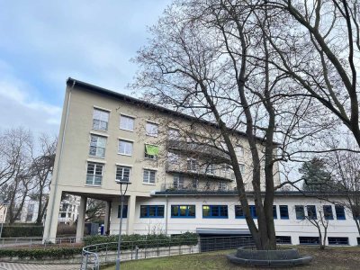 * Neu modernisierte Wohnung in bester Lage am Großen Garten  *