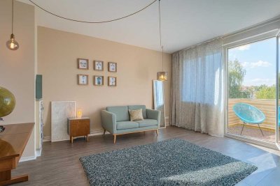 Helle, komplett modernisierte 2,5-Zimmer-Wohnung mit Südwest-Balkon in Berlin-Britz