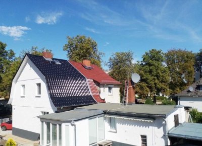 Kleine sanierte Doppelhaushälfte mit viel Nutzfläche in Neuenhagen bei Berlin