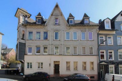 Entwicklungspotenzial: Vermietete 3-Zi.-Whg. mit Sanierungsbedarf in Wuppertal-Barmen