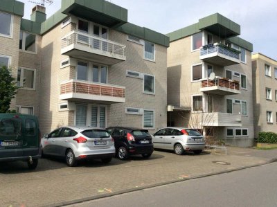 Stop! Individuelle 2-Zimmer-Wohnung mit Einbauküche!