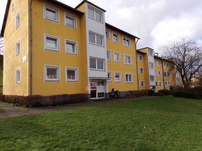 2 Zimmer Erdgeschoss-Wohnung mit Balkon in Vorhalle