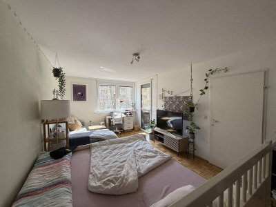 Schöne 4 Zimmer Wohnung zur Übernahme in Top Lage (WG-geeignet)