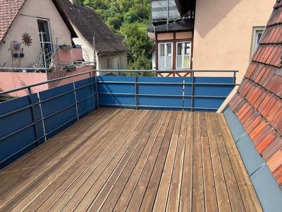 Helle Stadtwohnung mit großer Terrasse