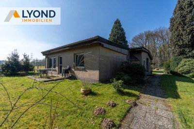 Einmalige Gelegenheit - EFH Bungalow mit großem Grundstück und Wald  im Außenbereich von Wesel