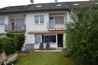 PRIVAT! Attraktives 5-Zimmer-Reihenhaus mit EBK in Wiesbaden Nordenstadt