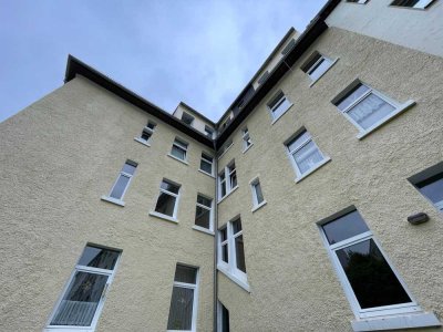 Zeitloser Altbau-Charme in Oelsnitz – denkmalgeschützte 3-Zimmer-Dachgeschosswohnung