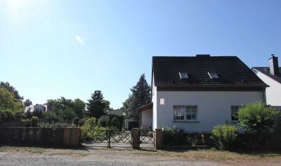 Schönes Einfamilienhaus mit Terrassengarten, Keller und Garage in ruhiger Lage in Fürstenwalde Süd