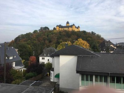 Schöne 4-Zimmer Wohnung mit Schlossblick