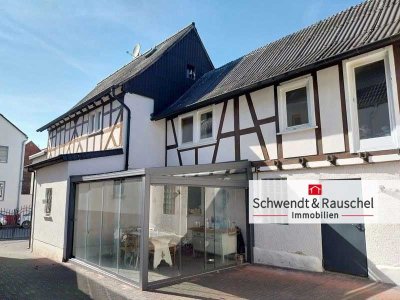 Einfamilienhaus mit Nebenhaus in Langgöns-Niederkleen