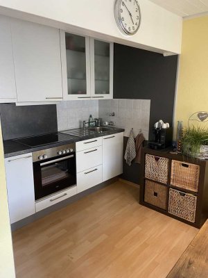 Geschmackvolle 2-Raum-DG-Wohnung mit Balkon und EBK in Bietigheim-Bissingen