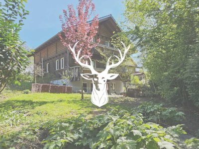 Einzigartiges Holzhaus mit ansprechender Architektur in naturnaher Lage von Bad Säckingen