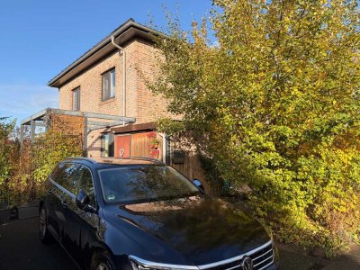 NEU! Einfach einziehen und wohlfühlen! Neuwertige DHH-Hälfte mit Top Ausstattung in ruhiger Wohnlage