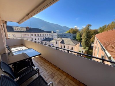 ALTBAUFLAIR IN TOP LAGE – MIT BLICK AUF DEN STADTPARK, DIE BERGE UND DAS SCHLOSS PORCIA