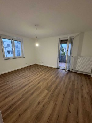 Erstbezug nach Kernsanierung: Moderne 3-Zimmer-Wohnung