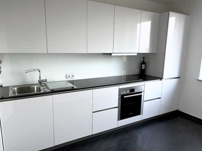 Sonnige, modernisierte 2-Zimmerwohnung mit EBK/ Südbalkon/ Wannen-Duschbad