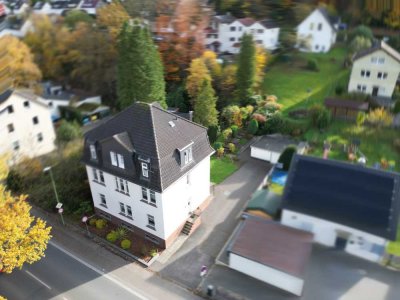 Freistehendes 3-Familienhaus mit großem Grundstück und Garage in Hagen