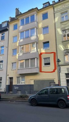 Sehr Zentrale 2-ZKDB Wohnung mit Balkon