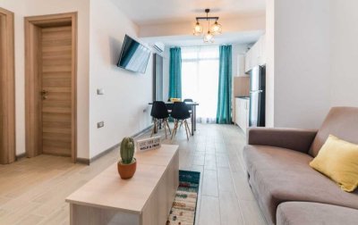 Freundliche und vollständig renovierte 1,5-Raum-Wohnung mit Balkon und Einbauküche in Rosenow