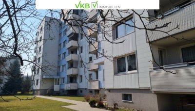 BESTLAGE FROSCHBERG – Stilvolles Wohnen auf 4 Zimmern mit Loggia und Garage