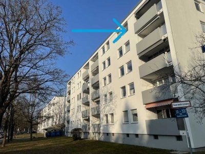 Helle 4-Zimmer-Wohnung mit West-Loggia in München Freimann
