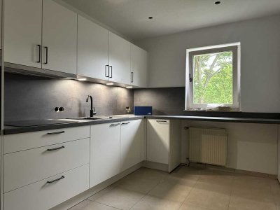 TOP - sanierte, helle, gemütliche 3 ZKDB Wohnung am Schönwasserpark in Krefeld-Oppum