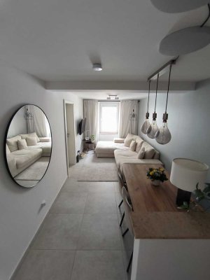 Teilmöblierte 2 Zimmer Wohnung in zentraler Südstadtlage!