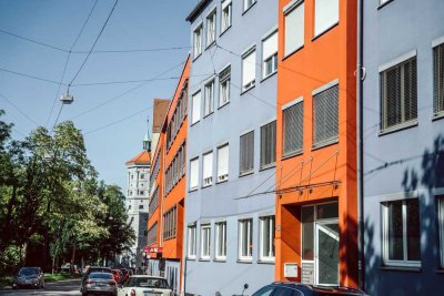 Helle  2 Zimmer-Wohnung nahe Eisstadion