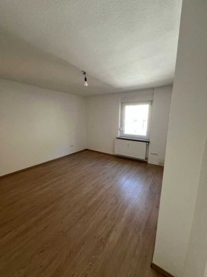 Attraktive und sanierte 3-Zimmer-Maisonette-Wohnung mit Balkon in Mayschoss