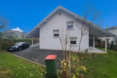 Stylisches Reihenhaus mit Garten &amp; Wintergarten in Altach