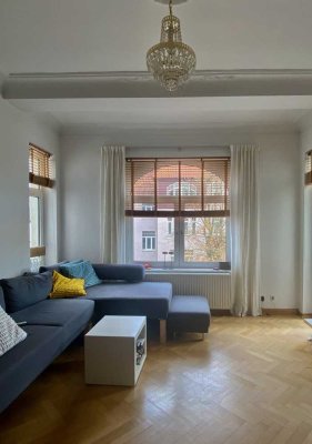 Stilvolle 4-Zi.-Etage mit 2 Balkonen im Philosophenviertel!