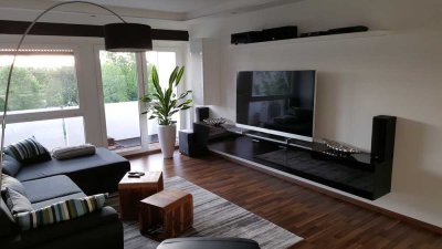 Moderne 3,5 Zimmer Wohnung Einbauküche Klimaanlage