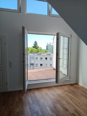 VON PRIVAT: Alt-Bornheim, 2ZKB DG/Penthouse mit Dachterrasse, NB Erstbezug