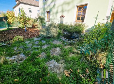 Liebevolle 2-Zimmer-Terrassen-Wohnung mit Garten!