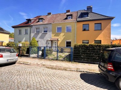 Einziehen & wohlfühlen: Saniertes Reihenmittelhaus mit Garten und 2 Stellplätzen