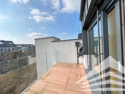 Stylische 3,5 Zimmer - Penthousewohnung mit 2 Außenbereichen und moderner Einbauküche!